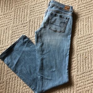 NWOT American Eagle Favorite Boyfriend Jeans